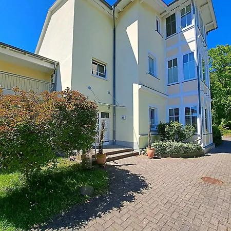 Waldstrasse 10 *